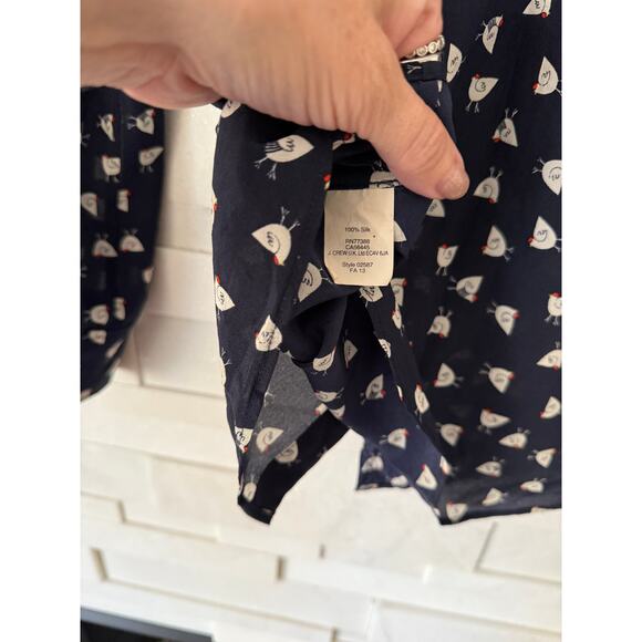 J CREW 100% Silk French Hen Button Front Long Sleeve Shirttail Hem Top XS Navy - Picture 6 of 7